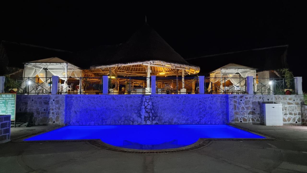 Manyatta Camp Hotel Voi Luaran gambar