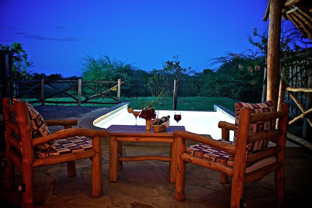 Manyatta Camp Hotel Voi Luaran gambar