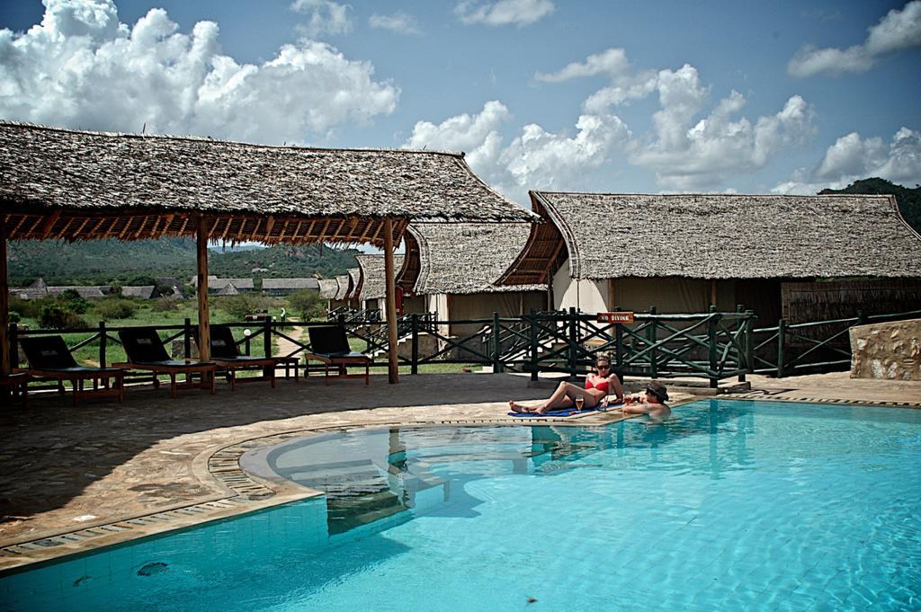 Manyatta Camp Hotel Voi Luaran gambar