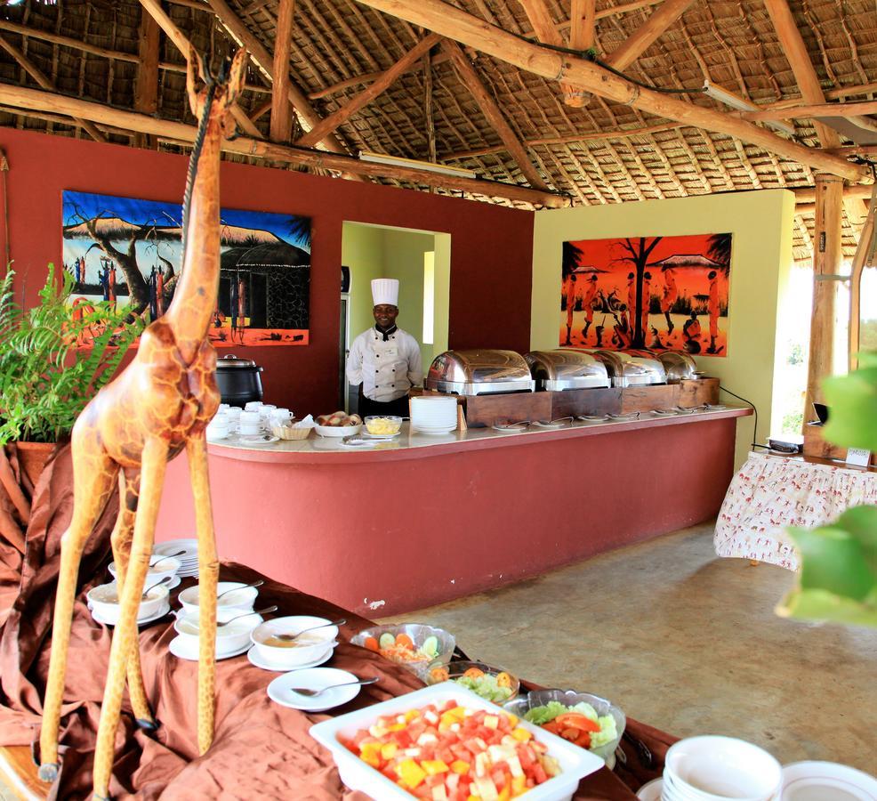 Manyatta Camp Hotel Voi Luaran gambar
